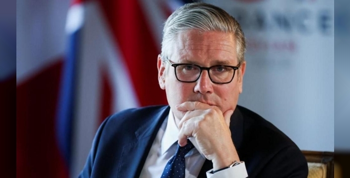 İngiltere'de Başbakan Keir Starmer istifa etti