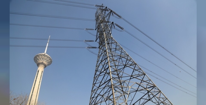 İran'da, ABD-İsrail saldırılarında elektrik santrallerinin yaklaşık yüzde 7'sinin zarar gördüğü açıklandı