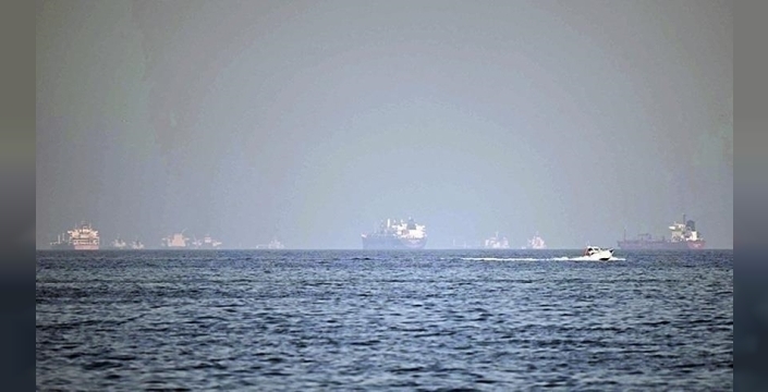 İran, Hürmüz Boğazı'ndan geçecek gemilere mayınlara karşı alternatif rota açıkladı