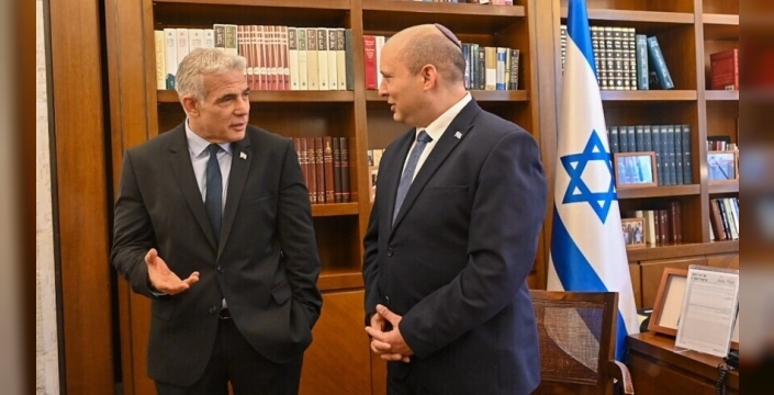 İsrail'de Bennett ve Lapid'in yeni kurduğu partinin Netanyahu'suz hükümet kurabileceği belirtiliyor