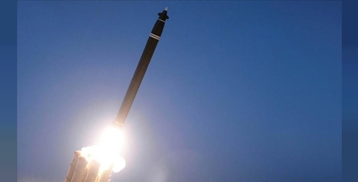 Kuzey Kore, test amacıyla misket bombası başlıklı taktik balistik füze fırlattığını açıkladı