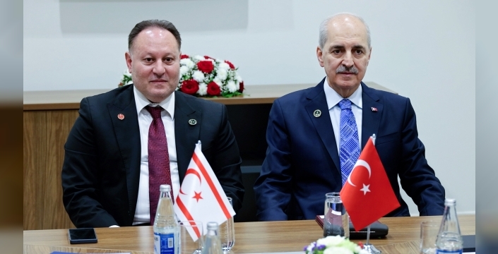 Meclis Başkanı Öztürkler, Bakü’de TBMM Başkanı Kurtulmuş ile görüştü