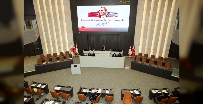 Meclis Genel Kurulu'nda, hayat pahalılığını düzenleyen 11 yasa tasarısı komiteye geri çekildi