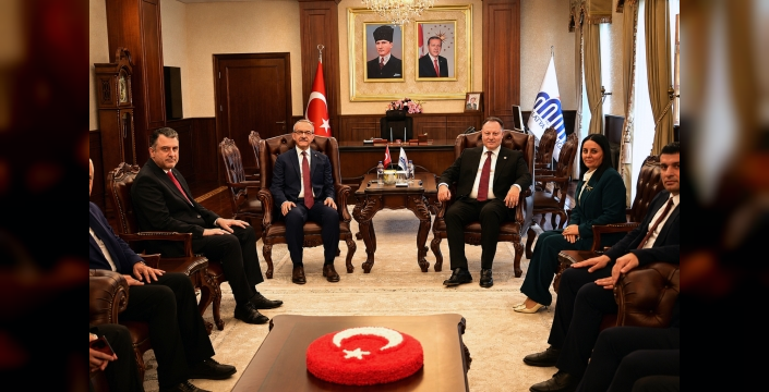 Öztürkler, bugün Malatya’da “Geçmişten Geleceğe Kıbrıs Sorunu ve Milli Davamız” konulu konferans verecek