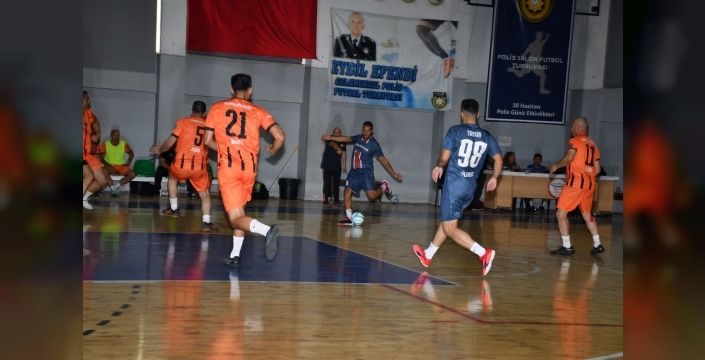 Polis Örgütü’nün kuruluş yıl dönümü dolayısıyla düzenlenen futsal turnuvası başladı