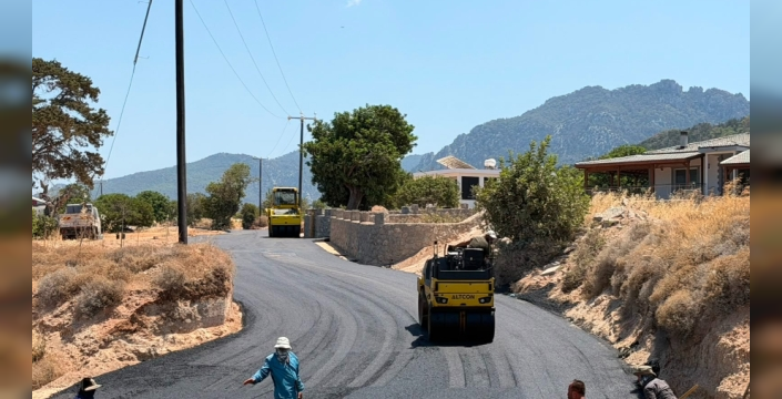 Tatlısu’da Ilgın Sokak’taki asfaltlama çalışmaları tamamlandı